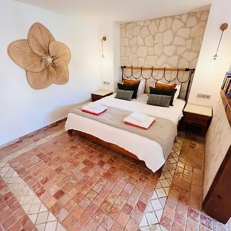Villa Kucuk Kalkan - 2 Bedroom Villa, Private Pool, Stunning Views