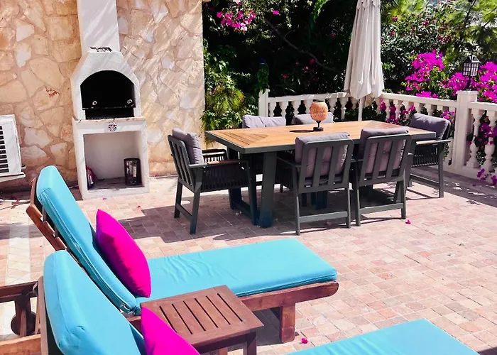 Kucuk Kalkan - 2 Bedroom Villa, Private Pool, Stunning Views 卡斯